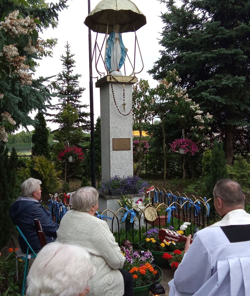 Figura Matki Bożej