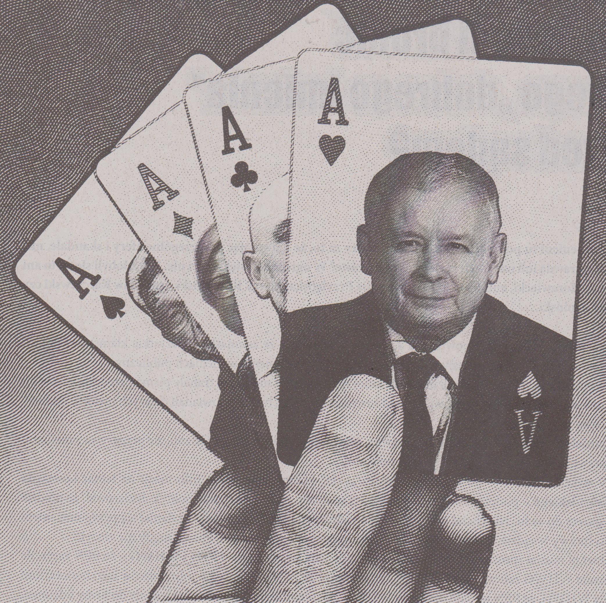 Jarosław_Kaczyński_z_asami.jpg